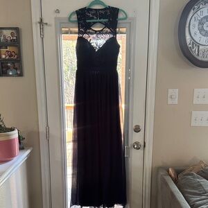 Elegant Blue Lace Evening Gown